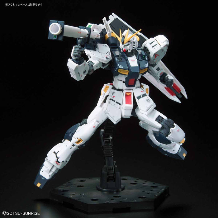 RG RX-93 ν Nu Gundam 1/144 Scale Model Kit