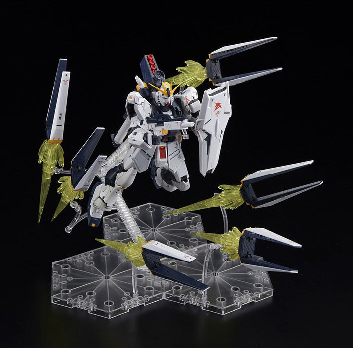 RG RX-93 Nu Gundam + Fin Funnel Effect Set 1/144 Scale Model Kit